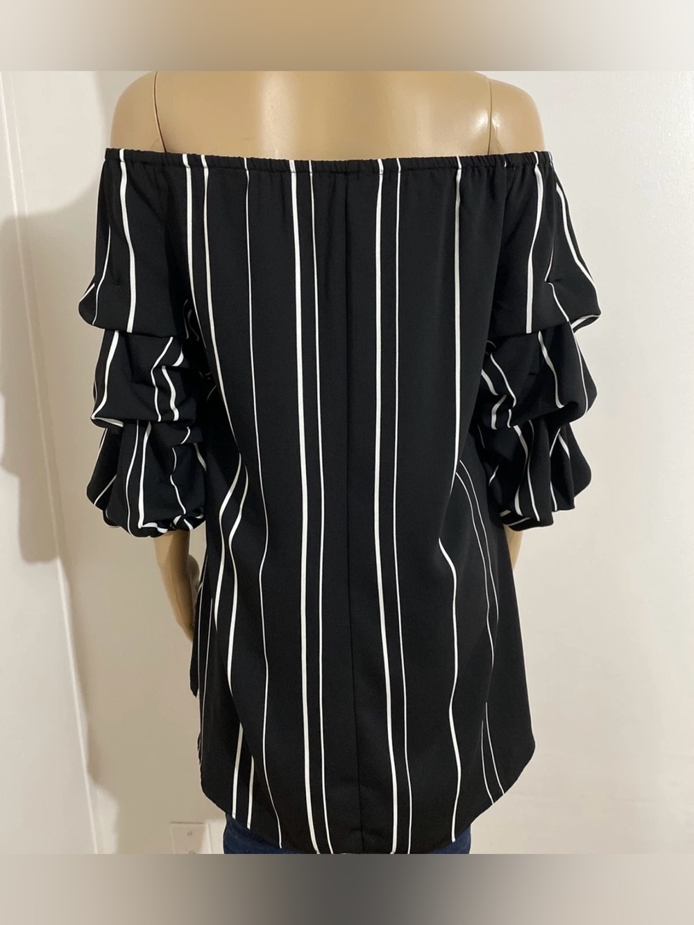 Coco Bianco Black & White Vertical-Stripe Off-Shoulder Top - Picture 3 of 7